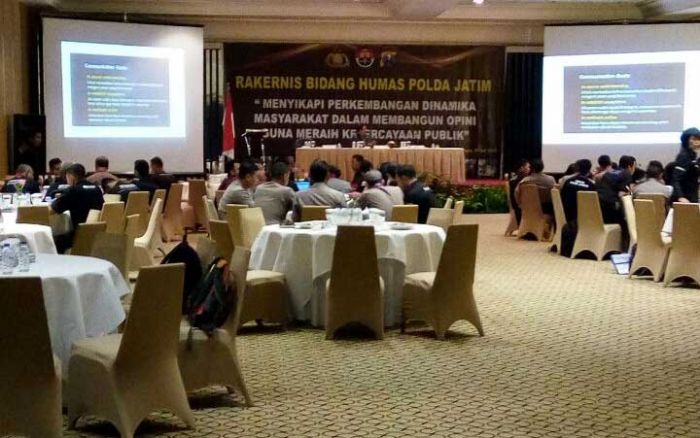 Polda Jatim Gelar Rakernis Bidang Humas Polda Jatim Gelar Rakernis Bidang Humas