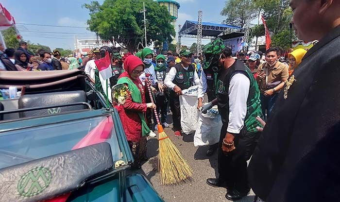 GPK Jombang Gelar Kampanye Cinta Kebersihan saat Pawai Budaya 2022 GPK Jombang Gelar Kampanye Cinta Kebersihan saat Pawai Budaya 2022