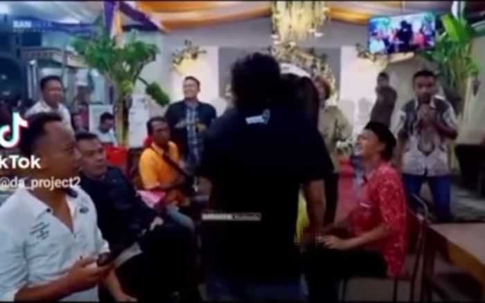 Pantatnya Diremas Penonton, Biduan di Sragen Lapor Polisi Pantatnya Diremas Penonton, Biduan di Sragen Lapor Polisi