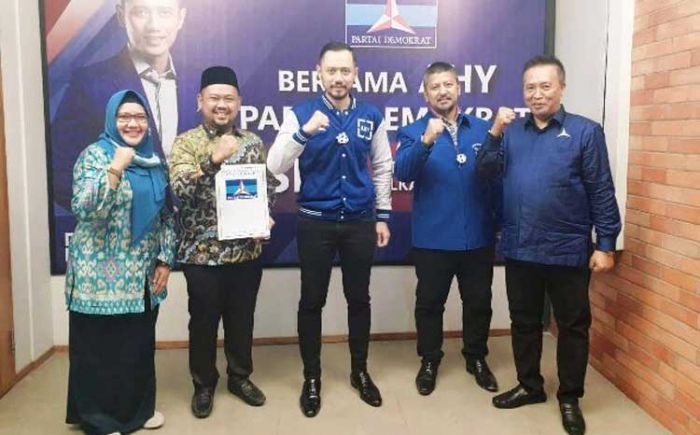 Kader Dikabarkan Dukung QA, Ini Reaksi Ketua Demokrat Gresik Kader Dikabarkan Dukung QA, Ini Reaksi Ketua Demokrat Gresik