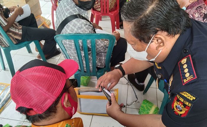 DPP Ngawi Gandeng Bea Cukai Madiun Sosialisasikan Larangan Peredaran Rokok Ilegal DPP Ngawi Gandeng Bea Cukai Madiun Sosialisasikan Larangan Peredaran Rokok Ilegal