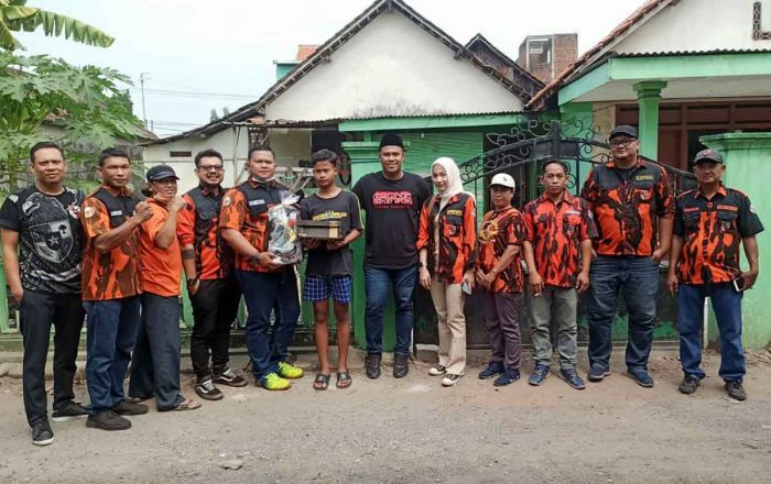 Sapma Pemuda Pancasila Sidoarjo Bantu Pelajar Kurang Mampu Sapma Pemuda Pancasila Sidoarjo Bantu Pelajar Kurang Mampu