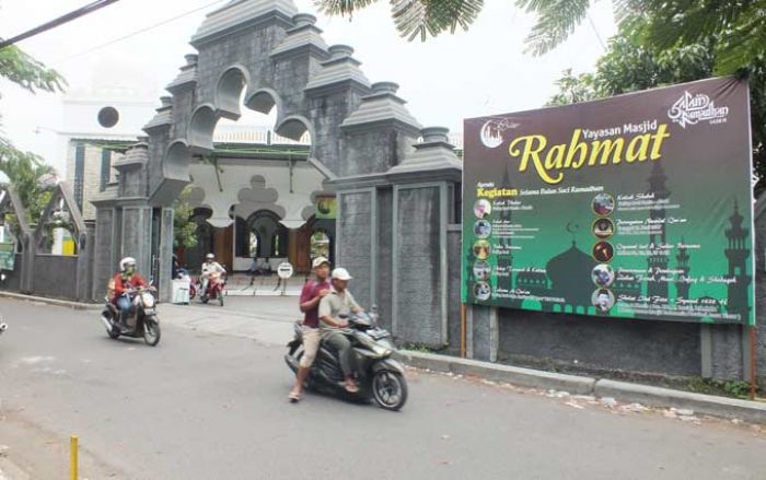 Menelusuri Jejak Kampung Religi di Surabaya (16): Filosofi Semanggi Suroboyo Ikon Masjid Rahmat