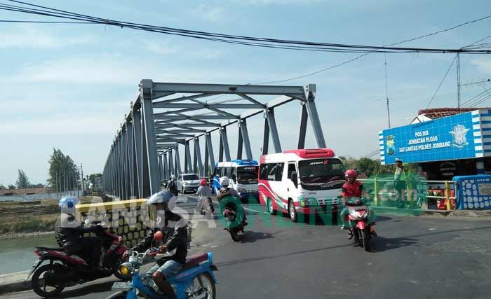 Diperbaiki, Jembatan Ploso Jombang Ditutup Hingga Bulan Desember Diperbaiki, Jembatan Ploso Jombang Ditutup Hingga Bulan Desember