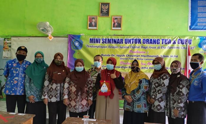 Pendampingan Belajar Digital Masa Pandemi, PKK dan SDN Plosowahyu Gelar Mini Seminar Pendampingan Belajar Digital Masa Pandemi, PKK dan SDN Plosowahyu Gelar Mini Seminar