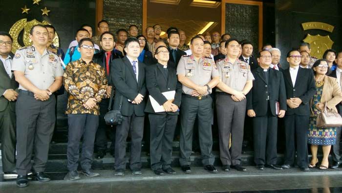 Silaturahmi ke Kapolda Jatim, Tokoh Agama PGPI Siap Perangi Berita Hoax Silaturahmi ke Kapolda Jatim, Tokoh Agama PGPI Siap Perangi Berita Hoax