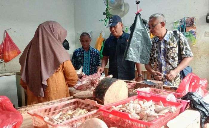 Pastikan Harga Pokok Stabil, Polres dan Pemkab Tuban Sidak Pasar Pastikan Harga Pokok Stabil, Polres dan Pemkab Tuban Sidak Pasar