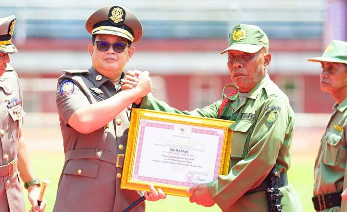 Di Jember, Pj Gubernur Jatim Tekankan Sikap Profesional dan Humanis Di Jember, Pj Gubernur Jatim Tekankan Sikap Profesional dan Humanis