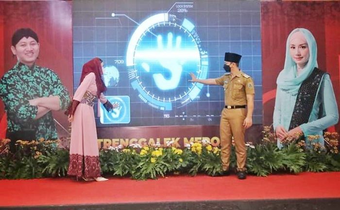 Kebijakan Terbaru, Bupati Arifin Wajibkan ASN Pakai Pakaian Kasual Produk UMKM di Hari Jumat Kebijakan Terbaru, Bupati Arifin Wajibkan ASN Pakai Pakaian Kasual Produk UMKM di Hari Jumat