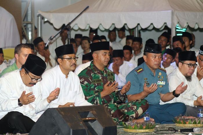 Gus Ipul dan Khofifah Sama-sama Optimis Dapat Tambahan Dukungan Partai Gus Ipul dan Khofifah Sama-sama Optimis Dapat Tambahan Dukungan Partai