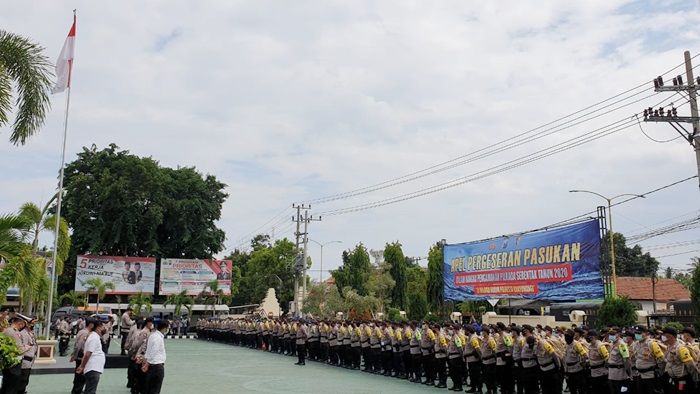 Dua Hari Jelang Coblosan, Polresta Banyuwangi Gelar Apel Pergeseran Pasukan Dua Hari Jelang Coblosan, Polresta Banyuwangi Gelar Apel Pergeseran Pasukan