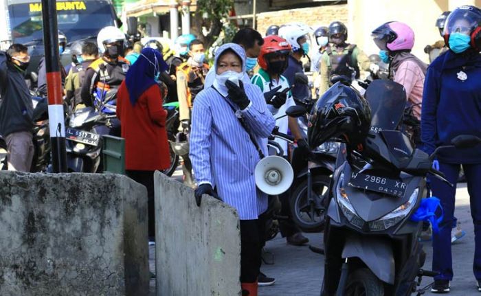 Wali Kota Risma Beri Imbauan ke Warga Surabaya Utara Pakai Bahasa Madura Wali Kota Risma Beri Imbauan ke Warga Surabaya Utara Pakai Bahasa Madura