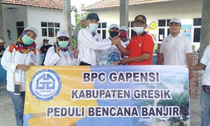 Gapensi Gresik Peduli Korban Banjir Luapan Kali Lamong Gapensi Gresik Peduli Korban Banjir Luapan Kali Lamong