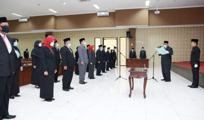 Pemkab Probolinggo Lakukan Mutasi Jabatan di saat Pandemi Virus Corona Pemkab Probolinggo Lakukan Mutasi Jabatan di saat Pandemi Virus Corona