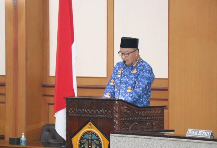 Dana Transfer Kabupaten Gresik Diproyeksikan Turun, Pemkab Naikkan Target PAD pada APBD 2025 Dana Transfer Kabupaten Gresik Diproyeksikan Turun, Pemkab Naikkan Target PAD pada APBD 2025
