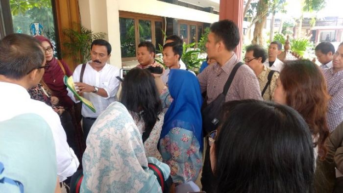 Bermasalah dan Terbukti Tidak Berkeadilan, Kompak Minta PPDB Online Zonasi SMAN Jatim Ditunda Bermasalah dan Terbukti Tidak Berkeadilan, Kompak Minta PPDB Online Zonasi SMAN Jatim Ditunda