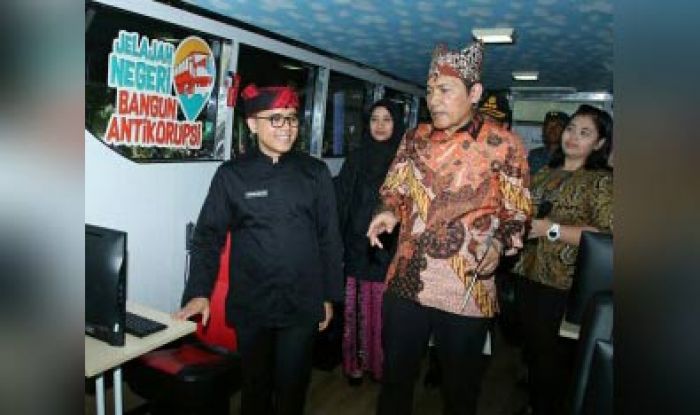 Roadshow Bus KPK Masuk Banyuwangi Roadshow Bus KPK Masuk Banyuwangi