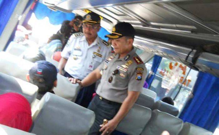 Polres Magetan Gelar Tes Urine terhadap Awak Bus Polres Magetan Gelar Tes Urine terhadap Awak Bus