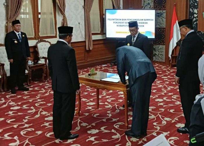 Bupati Pamekasan Lantik Taufiqurrachman sebagai Pj Sekda, Tegaskan Peran Strategis