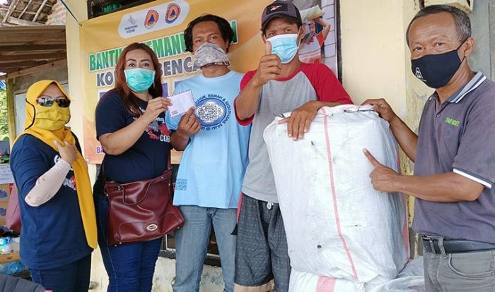 RGR dan SuaR Kirim Bantuan pada Korban Banjir Jombang RGR dan SuaR Kirim Bantuan pada Korban Banjir Jombang