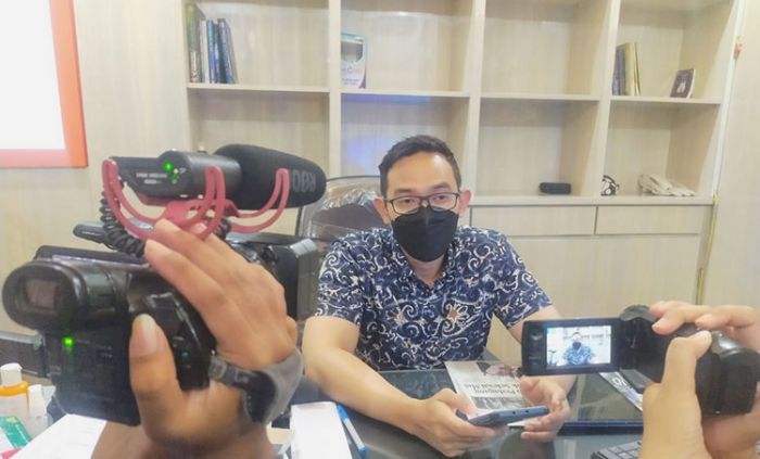 Pemkot Pastikan Broadcast Rekrutmen Pekerjaan Khusus Warga Ber-KTP Surabaya Hoaks Pemkot Pastikan Broadcast Rekrutmen Pekerjaan Khusus Warga Ber-KTP Surabaya Hoaks