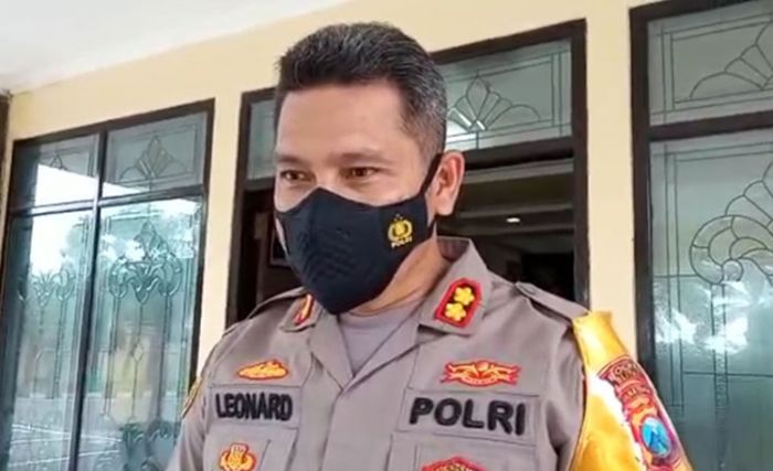 Halau Pemudik, Dua Titik Jalur Tikus Masuk Kabupaten Blitar Dijaga Ketat Polisi Halau Pemudik, Dua Titik Jalur Tikus Masuk Kabupaten Blitar Dijaga Ketat Polisi