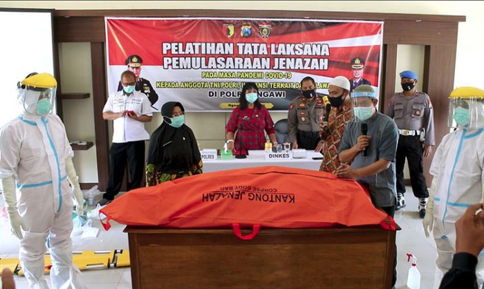 Antisipasi Corona, Polres Ngawi Gelar Pelatihan Pemulasaran Jenazah Covid-19