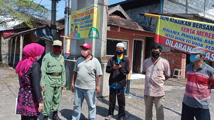 Gugas Covid-19 Sidoarjo Terjunkan ASN untuk Monev Check Point PSBB Jilid III di Desa