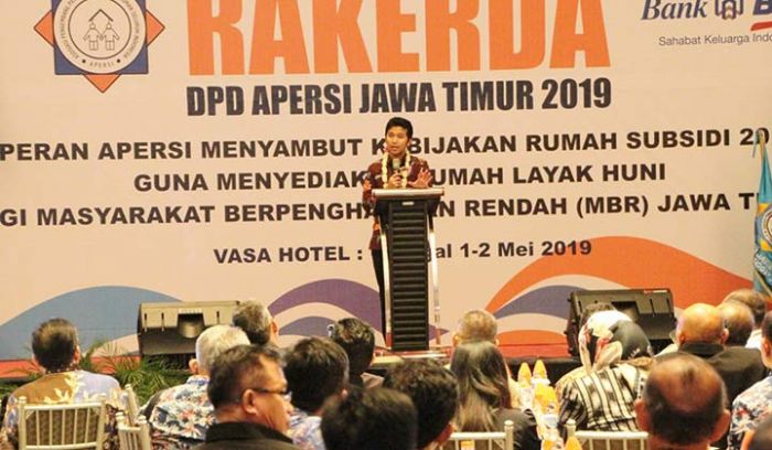 Wagub Emil: Perumahan dan Permukiman Jadi Sektor Strategis Pembangunan di Jatim Wagub Emil: Perumahan dan Permukiman Jadi Sektor Strategis Pembangunan di Jatim