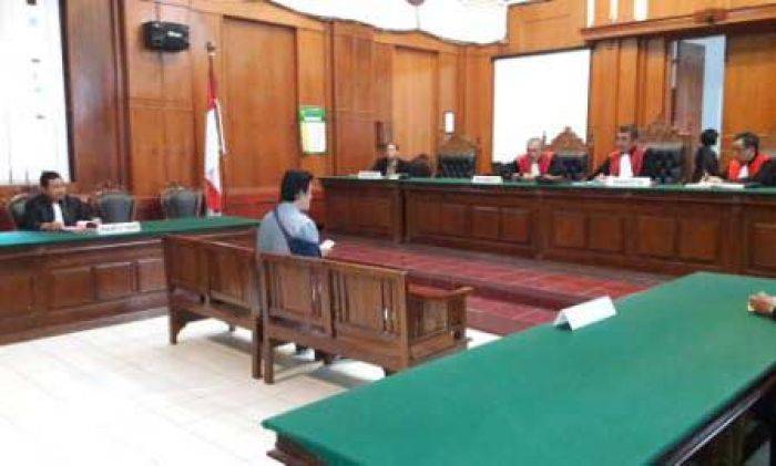 Kakak Beradik Pemalsu Tanda Tangan dan Penggelapan BPKB Dituntut 7 Bulan Penjara Kakak Beradik Pemalsu Tanda Tangan dan Penggelapan BPKB Dituntut 7 Bulan Penjara