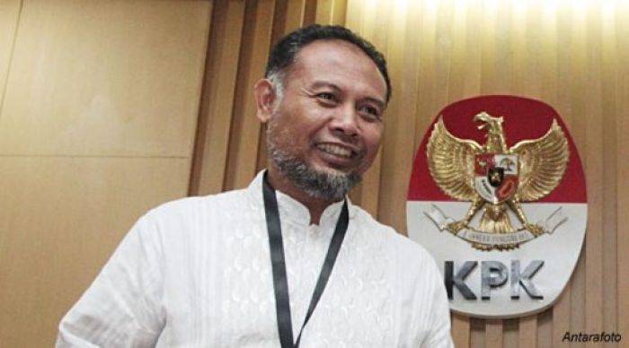 KPK Tangkap Gubernur Riau, Sita Uang Miliaran Rupiah