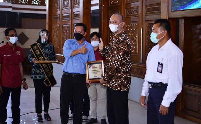 Dapat PWI Award Kategori Peduli UMKM, EMCL: Kami Merasa Terhormat