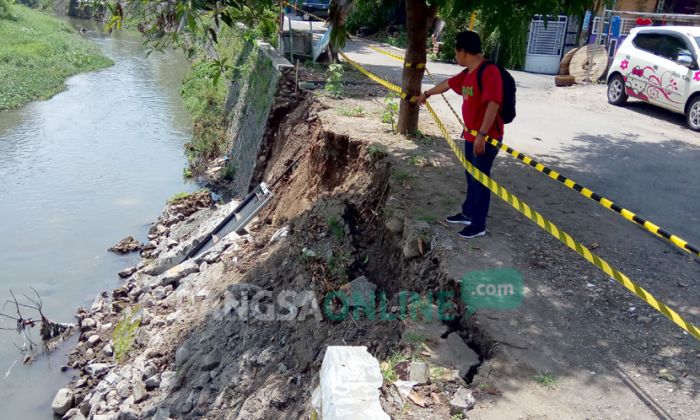 Warga Tiga Kelurahan Was-was, Empat Titik Tanggul Sungai Sadar yang Jebol Belum Ditangani Warga Tiga Kelurahan Was-was, Empat Titik Tanggul Sungai Sadar yang Jebol Belum Ditangani