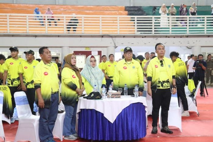 Plt Bupati Gresik Lepas 122 Atlet Pelajar yang Berlaga di POPDA XIV dan PEPARPEDA II Jatim Plt Bupati Gresik Lepas 122 Atlet Pelajar yang Berlaga di POPDA XIV dan PEPARPEDA II Jatim