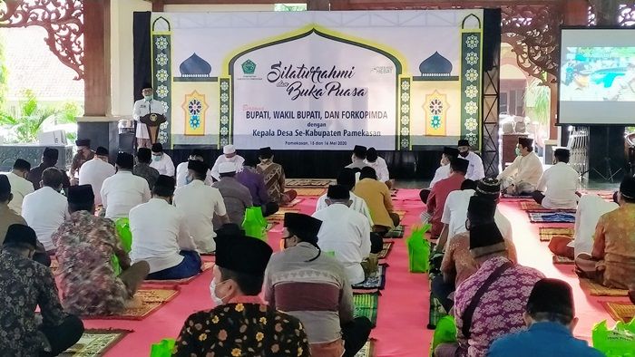 Bupati dan Wakil Bupati Pamekasan Gelar Buka Puasa Bersama Kepala Desa