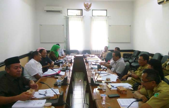 DPRD Pasuruan Wacanakan Dana Bansos Rp 10 M untuk Kerugian Material Pasca Bencana DPRD Pasuruan Wacanakan Dana Bansos Rp 10 M untuk Kerugian Material Pasca Bencana