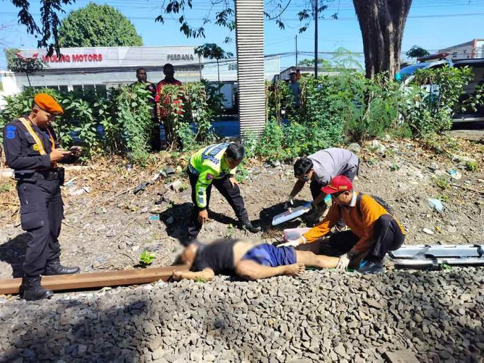 Pria Paruh Baya di Sidoarjo Terserempet Kereta Api Jayabaya Saat Hendak Menyebrang Rel
