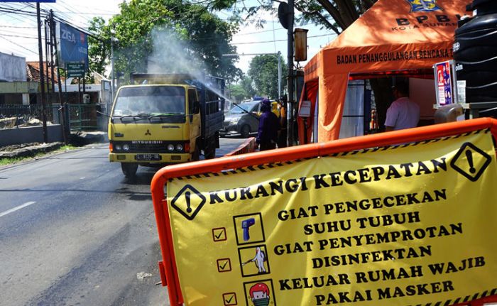 PSBB Surabaya Berlaku Mulai Selasa, Ini Sederet Peraturan yang Harus Diperhatikan Warga PSBB Surabaya Berlaku Mulai Selasa, Ini Sederet Peraturan yang Harus Diperhatikan Warga