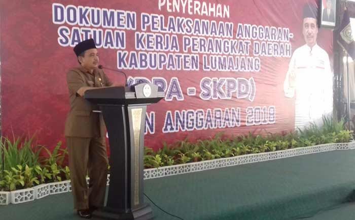 Serahkan DPA SKPD Tahun 2018, Bupati Lumajang Bakal Tegur Kepala OPD yang Tidak Hadir