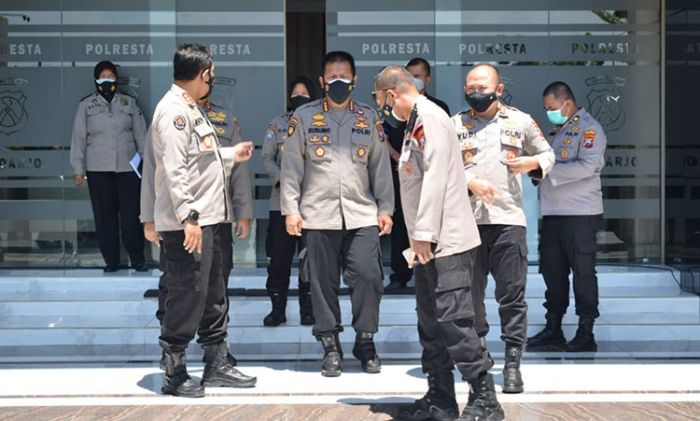Dirsamapta Polda Jatim Bahas Pelaporan Data Covid-19 di Polresta Sidoarjo Dirsamapta Polda Jatim Bahas Pelaporan Data Covid-19 di Polresta Sidoarjo