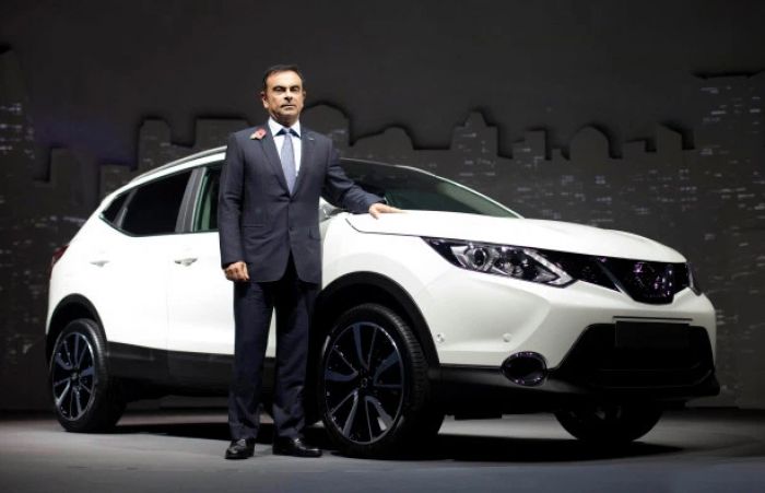Sembunyi dalam Tas Gitar Bas Jegug, Mantan Bos Nissan Kabur dari Jepang karena Kasus Korupsi Sembunyi dalam Tas Gitar Bas Jegug, Mantan Bos Nissan Kabur dari Jepang karena Kasus Korupsi