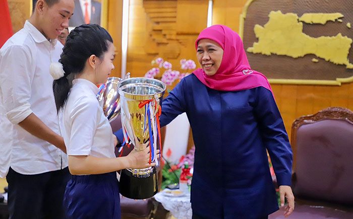 Gubernur Khofifah Berharap Kemunculan Atlet-atlet Muda Cabor Golf Gubernur Khofifah Berharap Kemunculan Atlet-atlet Muda Cabor Golf