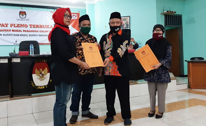 Hasil Verfak KPU Sidoarjo, Agung-Hariyadi Harus Penuhi 125.986 Dukungan Baru Hasil Verfak KPU Sidoarjo, Agung-Hariyadi Harus Penuhi 125.986 Dukungan Baru