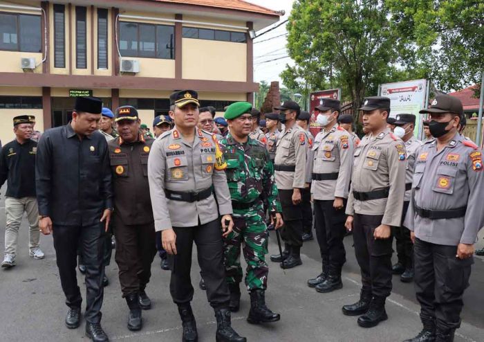 2 Wartawan di Bojonegoro Jadi Korban Pengeroyokan, Polisi Tingkatkan Patroli Kamtibmas 2 Wartawan di Bojonegoro Jadi Korban Pengeroyokan, Polisi Tingkatkan Patroli Kamtibmas