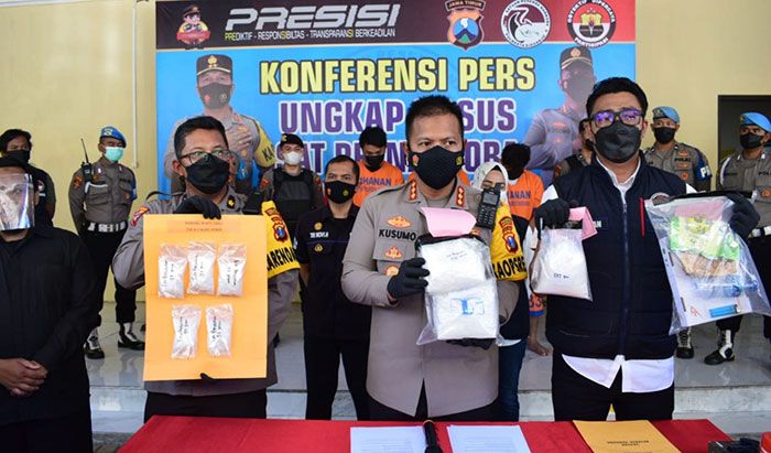 3 Pengedar Sabu Jaringan Bali Diringkus Polisi di Sidoarjo 3 Pengedar Sabu Jaringan Bali Diringkus Polisi di Sidoarjo