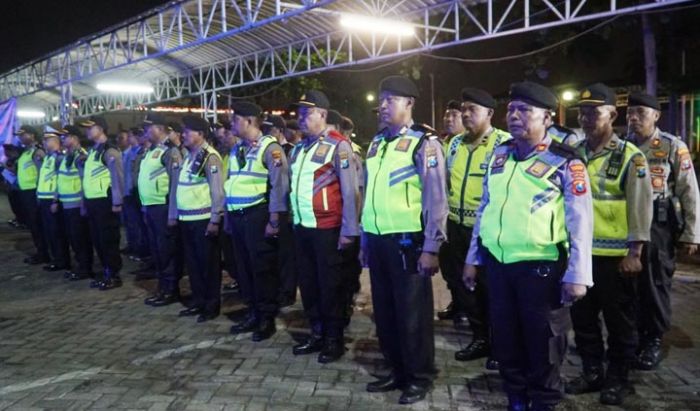 Polrestabes Surabaya Kerahkan Ratusan Personel untuk Amankan Nataru Polrestabes Surabaya Kerahkan Ratusan Personel untuk Amankan Nataru