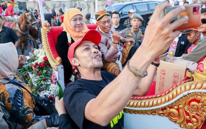 Gubernur Khofifah Apresiasi Kirab Budaya Grebeg Tutup Suro di Ponorogo