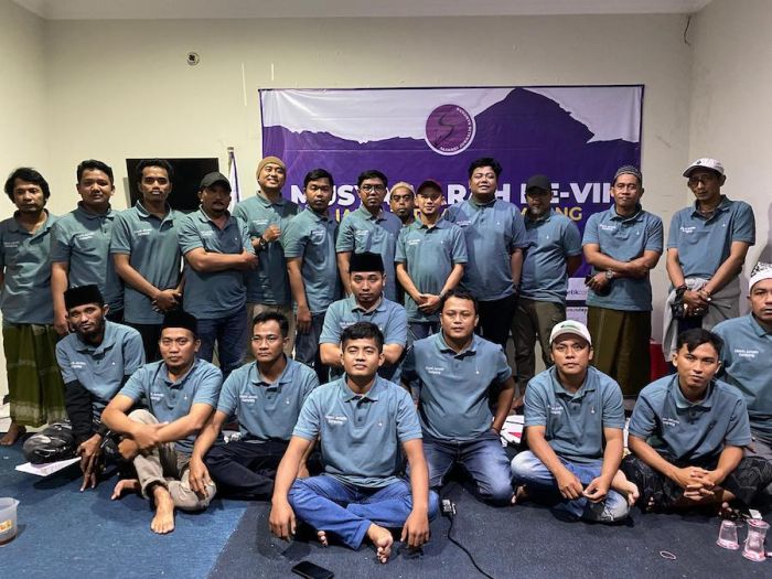 Terpilih Sebagai Ketua Aliansi Jurnalis Sampang, Hendriyanto Komitmen Tingkatkan Kualitas Wartawan Terpilih Sebagai Ketua Aliansi Jurnalis Sampang, Hendriyanto Komitmen Tingkatkan Kualitas Wartawan