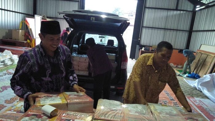 KPU Pasuruan Serahkan Ratusan Ribu BK dan APK KPU Pasuruan Serahkan Ratusan Ribu BK dan APK