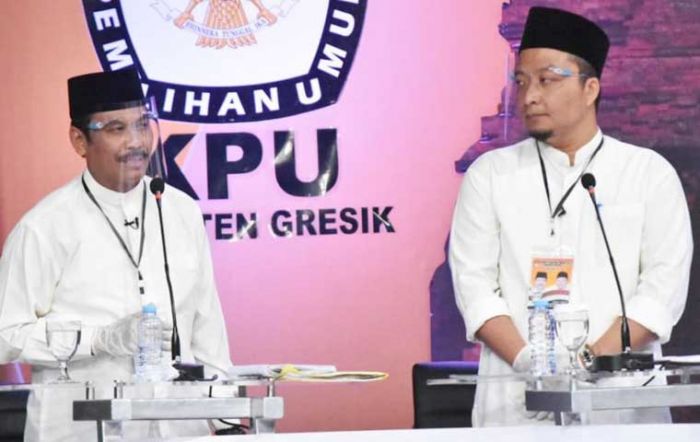 Debat Publik Cabup-Cawabup Gresik, Qosim-Alif Jabarkan 10 Kartu Bangkit Debat Publik Cabup-Cawabup Gresik, Qosim-Alif Jabarkan 10 Kartu Bangkit